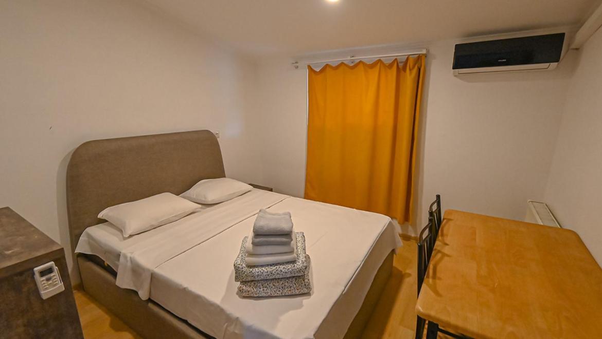 4 Bedroom Apartment On Liberty Square Tbilisi ภายนอก รูปภาพ